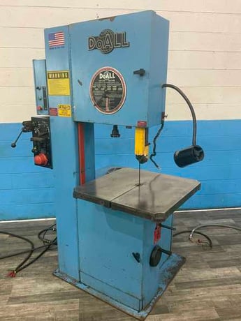 20" x 13" DoAll #2013V, vertical band saw, 154" x 1" blade, blade welder, chip blower, 3 HP - Image 1