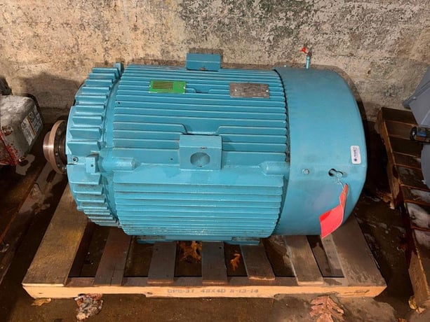 125 HP 1490 RPM General Electric Motors, AC Motor, Frame 445TS, 575 Volts, 117 amps, 2015 - Image 2