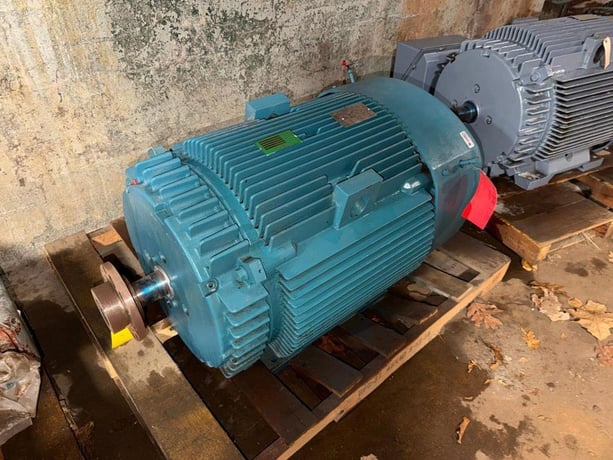 125 HP 1490 RPM General Electric Motors, AC Motor, Frame 445TS, 575 Volts, 117 amps, 2015 - Image 3