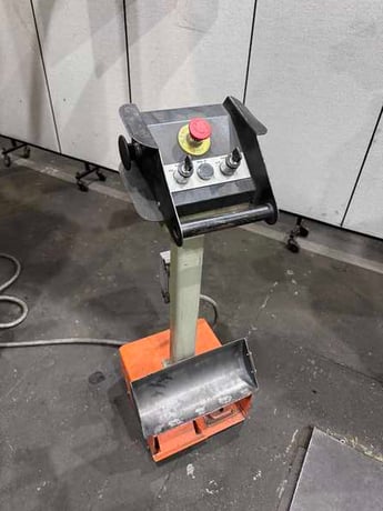350 Ton, Accurpress #435012, hydraulic press brake, 12' overall, 126" between housing, 12" stroke, 10"-20" - Image 4