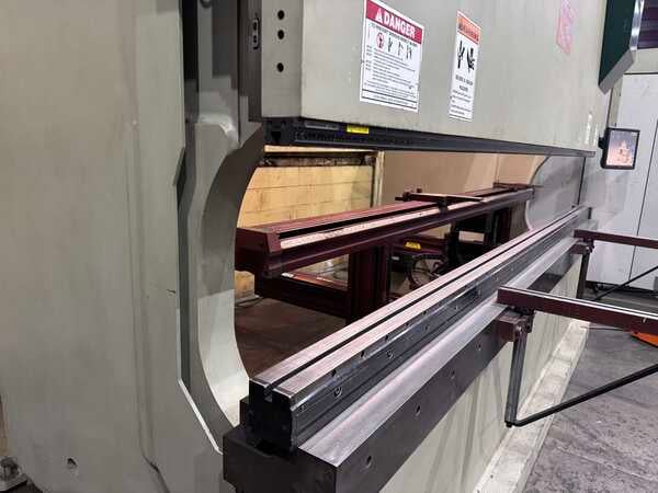 350 Ton, Accurpress #435012, hydraulic press brake, 12' overall, 126" between housing, 12" stroke, 10"-20" - Image 8