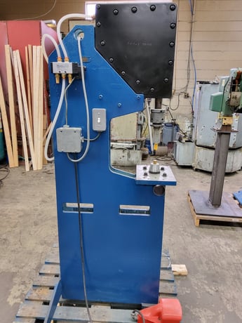 BTM, clinching machine, rebuilt - Image 3