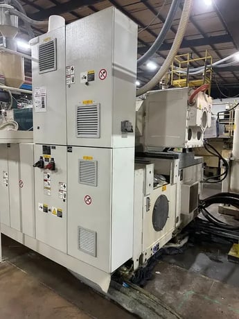 1600 Ton, 242 oz., Krauss Maffei #KM-1300-17200MX, horizontal plastic injection molder, 61.81" x50" tie bar - Image 5
