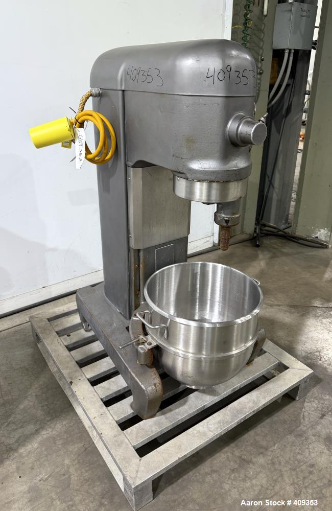 15 gallon Hobart #H-600-T, Commercial Dough Mixer, 18" diameter x 17" deep stainless steel bowl, 1 HP, 5.9 - Image 1