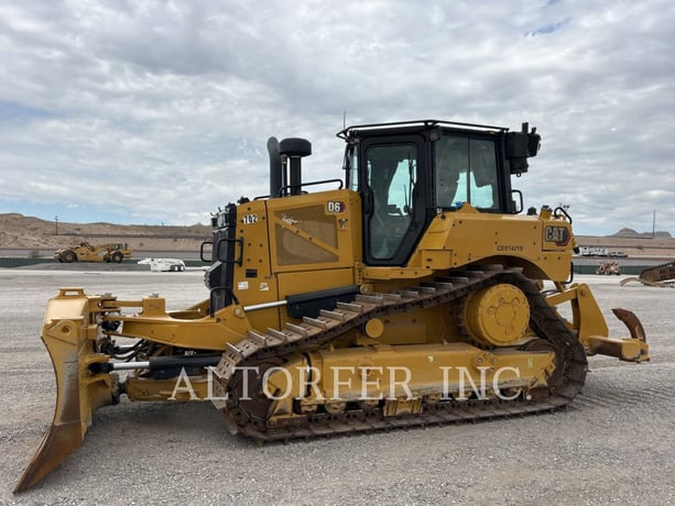 Caterpillar D6-20VPAT, Crawler Dozer, 1683 hours, S/N: WH501027, 2022 - Image 6
