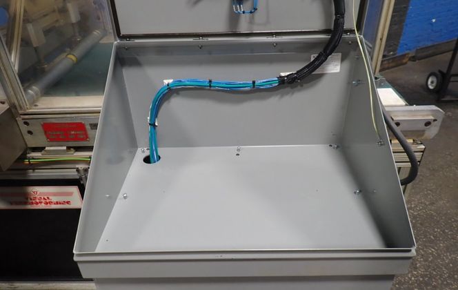 Visual Thermoforming #VT-2400, Die Cutter, 440 V - Image 9