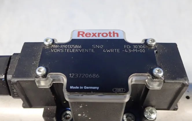 Rexroth #R900757494, Directional Hydraulic Valve - Image 4