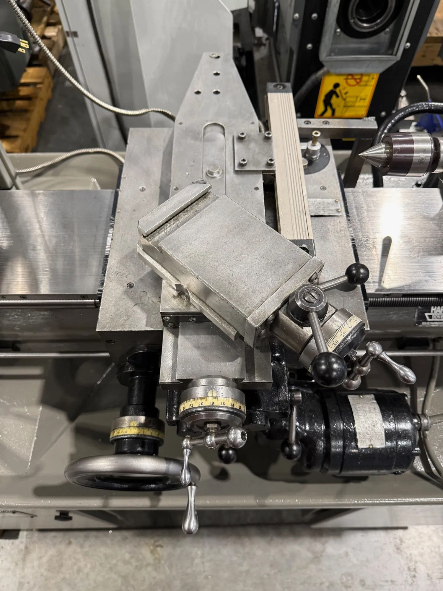 11" x 18" Hardinge #HLV-H, precision tool room lathe, 1.25" hole, Mitutoyo 2-Axis digital read out, 1988 - Image 10