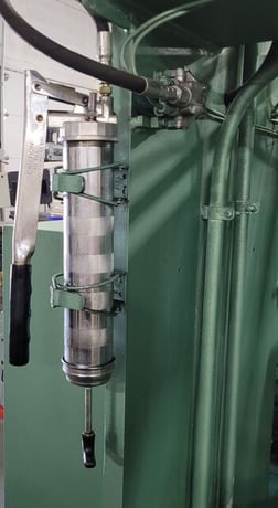 70 Ton, Betenbender #6-70T, hydraulic press brake, 6' overall, 72" between housing, 8" stroke, 4-way die & - Image 7