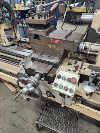 32"/44" x 200" Lehigh #32200B, heavy duty gap engine lathe, 15" 3-jaw chuck, 5" hole, 4-way toolpost, D1-11 - Image 5
