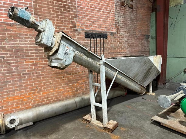 Mobile Inclined Screw Auger Style Conveyor, Forklift Spade Fork Holder - Image 1