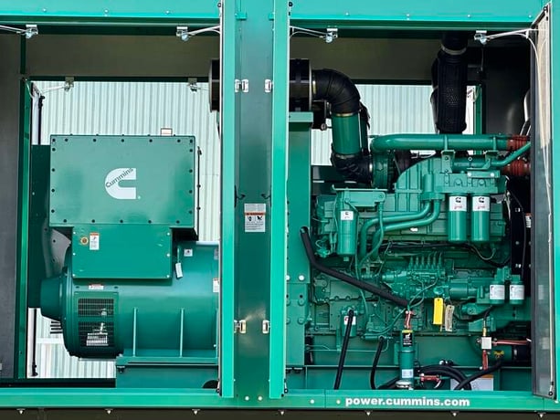 1000 KW Cummins #DQFAD, diesel generator set, 277/480 Volts, QST30-G5 NR2 engine, EPA Tier 2, sound - Image 10
