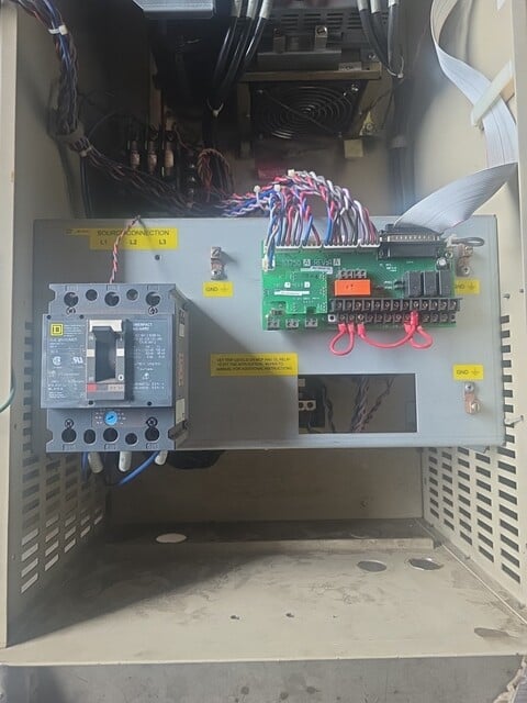 25 HP Toshiba, Q7-Flow, Adjustable Speed Drive, Type Q742701E, 27 kVA, 460 V Input/Output - Image 4