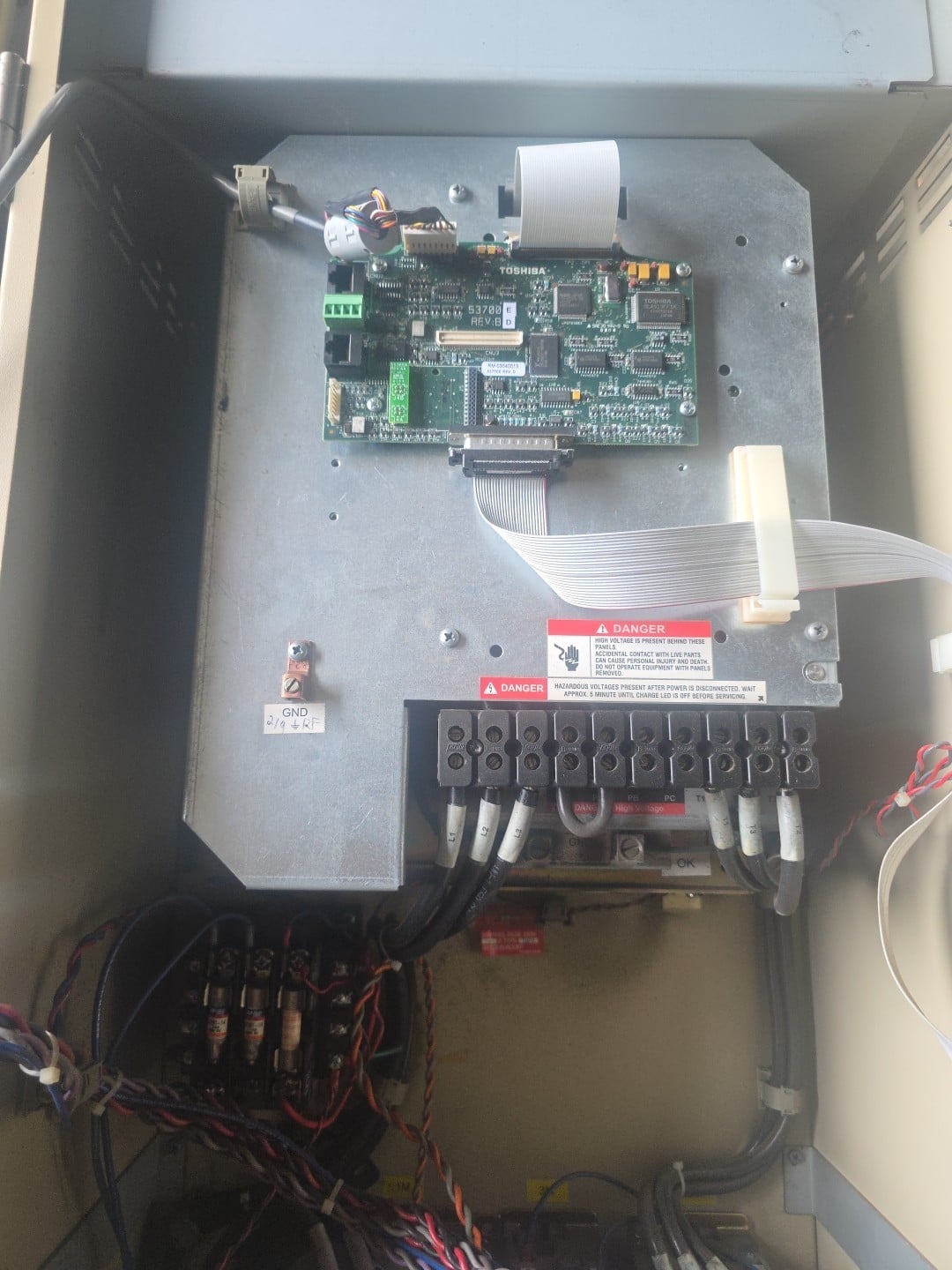 25 HP Toshiba, Q7-Flow, Adjustable Speed Drive, Type Q742701E, 27 kVA, 460 V Input/Output - Image 5