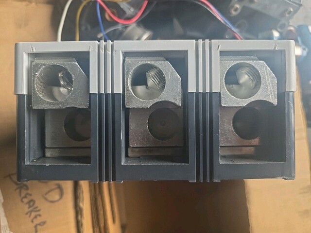 800 Amps, Cutler Hammer #CHMDL3800F, Circuit Breaker, 3 Pole, 600 VAC - Image 3
