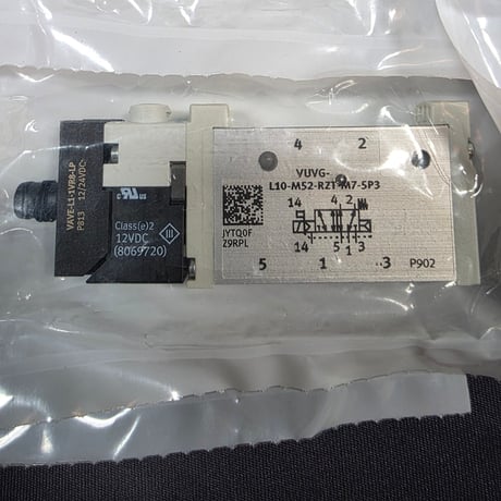 Festo #VUVG-L10-M52-RZT-M7-5R8L, 564212,, Air solenoid valve, Lot of 30, New - Image 2