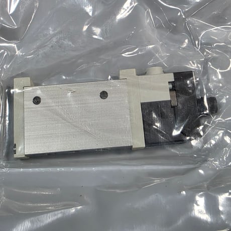 Festo #VUVG-L10-M52-RZT-M7-5R8L, 564212,, Air solenoid valve, Lot of 30, New - Image 3