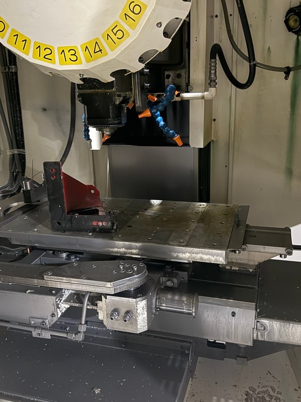 Fanuc #A-T21IFL, drill & tap, 21 ATC, 27.5" X, 15.75" Y, 13" Z, 5-Axis, 10k RPM, Fanuc 31i-A5, probe, mist - Image 4