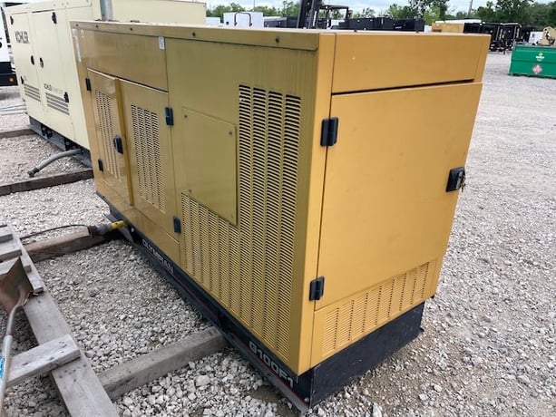 100 KW Olympian #G100F1, Standby, Weather, 277/480 Volts, 620 Hrs., 2000, $24.5k - Image 3