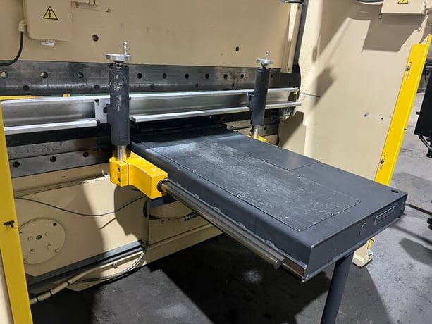 135 Ton, Cincinnati #Autoform, CNC Forming Center, 8' bed & ram, 78" between housing, 21" open height, 14" - Image 2