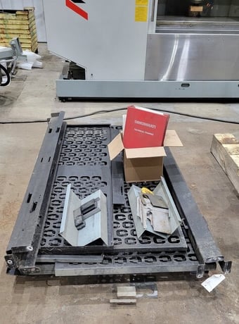 175 Ton, Cincinnati #175-MX10-Maxform, CNC Hydraulic Press Brake, 14' bed & ram, 150.5" between housing, 17" - Image 4
