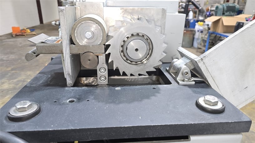3.5" Scheer #604DU, reduction engineering pelletizer, 52.5" in-feed height, 36" discharge height, on casters - Image 10