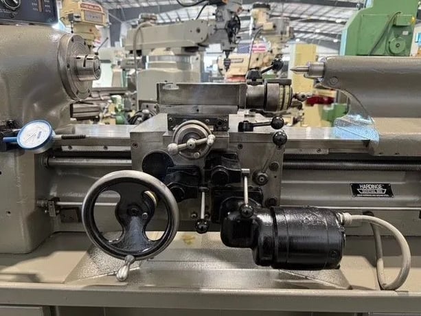 11" x 18" Hardinge #HLV-H-EM, super precision tool room lathe, 1-1/4" hole, inch/metric, 1997 - Image 4