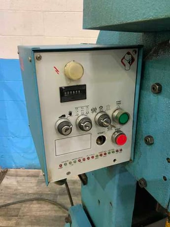 20 Ton, Heim #20A, OBI punch press, 2-1/2" stroke, 10" Shut Height, air clutch, 145 SPM, 2 HP, 1988 - Image 5