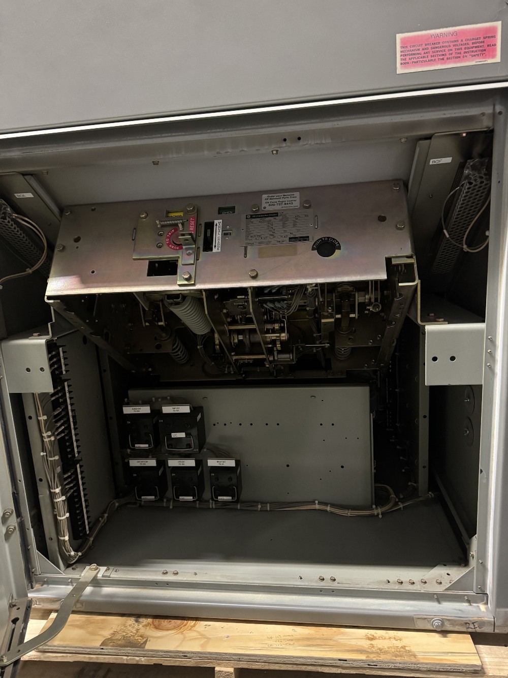 1200 Amps, General Electric Substation Breaker 15.5 KV - Image 3