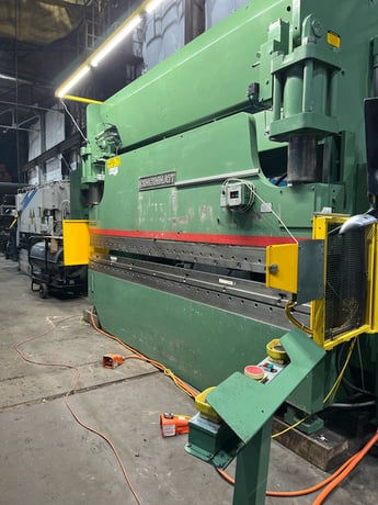 175 Ton, Cincinnati #175AF12 Autoform, CNC hydraulic press brake, 14' overall, 150-1/2" between housing, 10" - Image 7