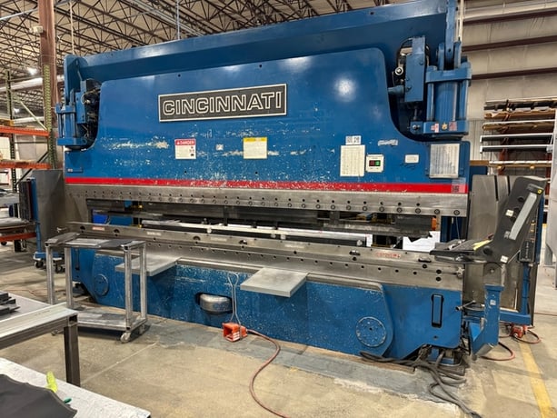 175 Ton, Cincinnati #175AF14 Autoform Plus, CNC hydraulic press brake, 16' overall, 174-1/2" between housing - Image 1