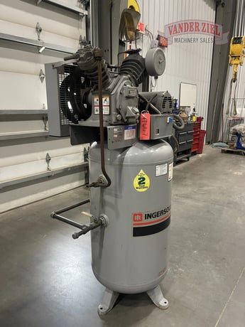 Ingersoll Rand #T30, Air Compressor, Vertical Receiver Tank, 7.5 HP, 3PH - Image 2