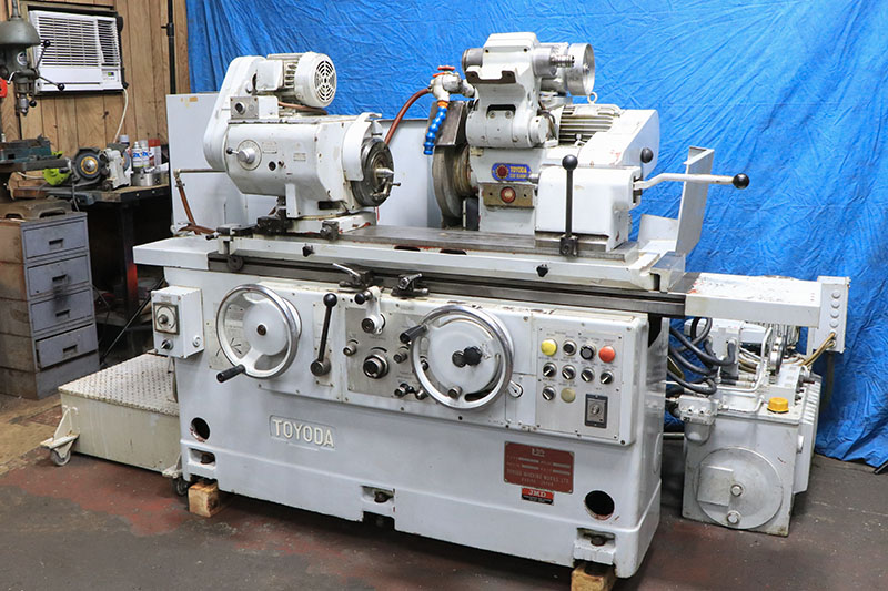 12.6" x 20" Toyoda #GUP32X50, universal id/OD cylindrical grinder, 14" x 2" x 5" wheel, swing down ID - Image 2