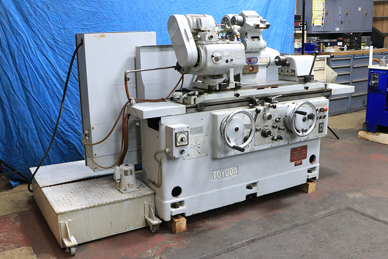 12.6" x 20" Toyoda #GUP32X50, universal id/OD cylindrical grinder, 14" x 2" x 5" wheel, swing down ID - Image 4