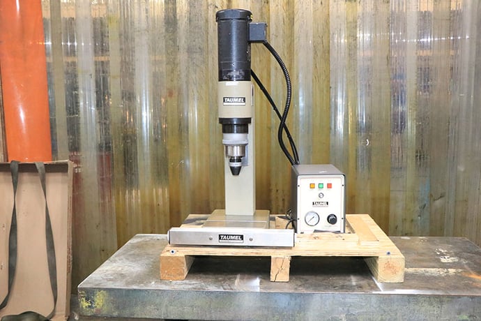 Taumel #T-251-8728, riviter, .250" capacity, 1-1/4" stroke, 4.1" throat, easy height adj., 2012 - Image 1