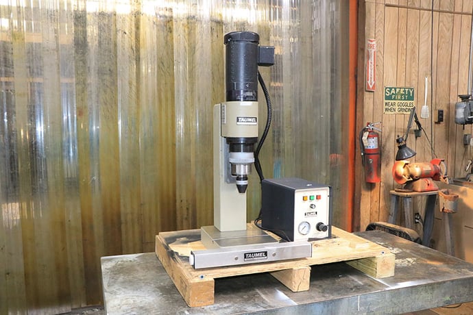 Taumel #T-251-8728, riviter, .250" capacity, 1-1/4" stroke, 4.1" throat, easy height adj., 2012 - Image 2