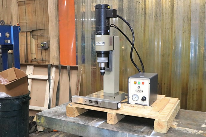 Taumel #T-251-8728, riviter, .250" capacity, 1-1/4" stroke, 4.1" throat, easy height adj., 2012 - Image 3