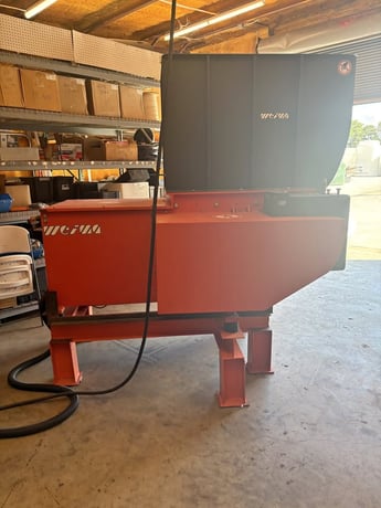 Weima #WL6, Wood Grinder, 1250mm x 800mm hopper, 256mm diameter Rotor, 30 HP, 100 RPM, 460 V., 2022 - Image 3