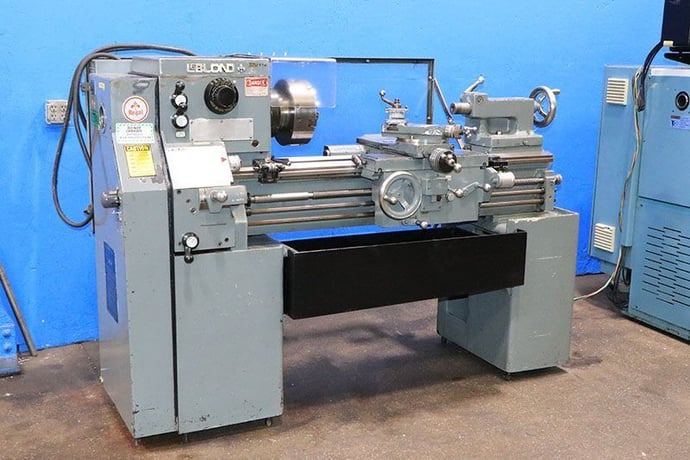 15.5" x 30" Leblond #15X30, Servo Shift Engine Lathe, 2.25" bore, 1800 RPM, 5 HP, 6 jaw 10" chuck, 9.5" swing - Image 1