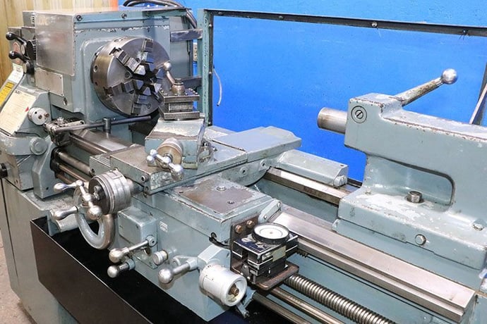 15.5" x 30" Leblond #15X30, Servo Shift Engine Lathe, 2.25" bore, 1800 RPM, 5 HP, 6 jaw 10" chuck, 9.5" swing - Image 3
