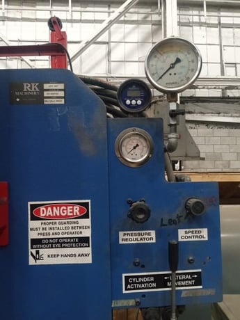 50 Ton, Hydraulic Press, 16" stroke, 72" x 36" bed, emergency stop button - Image 2