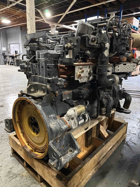 362 HP Komatsu #SAA6D140E-7, Engine - Image 2