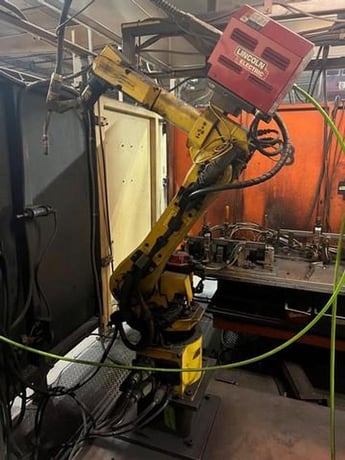 Fanuc, dual robotic welding cell, (2) Fanuc ArcMate 100iB 6-Axis robot, (2) Fanuc RJ3iB Control, teach - Image 8
