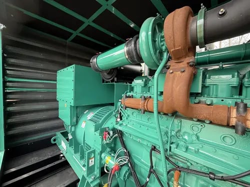 750 KW Cummins #DQCB, diesel generator set, 277/480 Volts, 1220 HP @ 1800 RPM, QSK23-G7 engine, EPA Tier 2 - Image 9