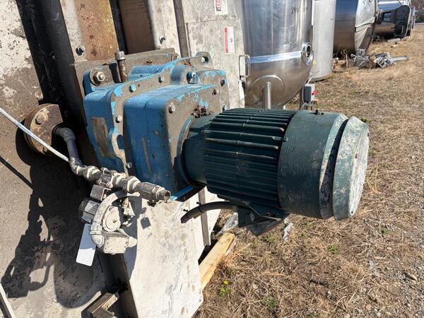 3000 gallon A & B Process Systems, Stainless Steel Mix Tank, 8' diameter x 9' Straight Side, 7.5 HP paddle - Image 10