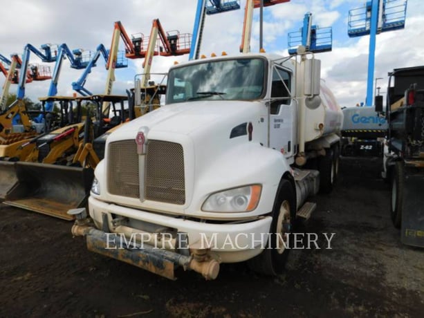 Kenworth (Obsolete) 4K TRUCK, Water Truck, 10773 hours, S/N: 2NKHLJ9X8JM223423, 2018 - Image 7