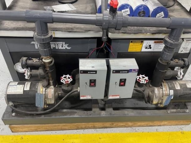 14.5 Ton, TempTek #OACS-15S-M1-1P, central water chiller, dual 3 HP process pump, 2011 - Image 3