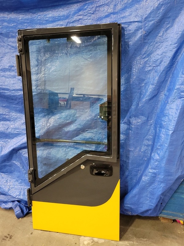 Komatsu #426-925-5100, Door Assembly for Haul Truck - Image 4