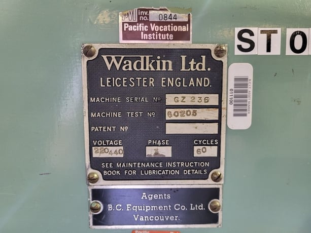 294" x 6" Wadkin #Type-GZ, Open End Belt Sander w/ Sand Belts & Sand Pads, 96" x 42" table, 5 HP, 1740 RPM - Image 2