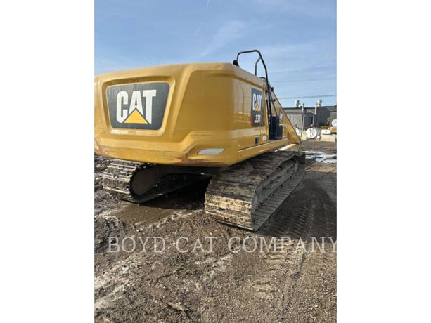 Caterpillar 330-07, Crawler Excavator, 3067 hours, S/N: LHW00828, 2019 - Image 3